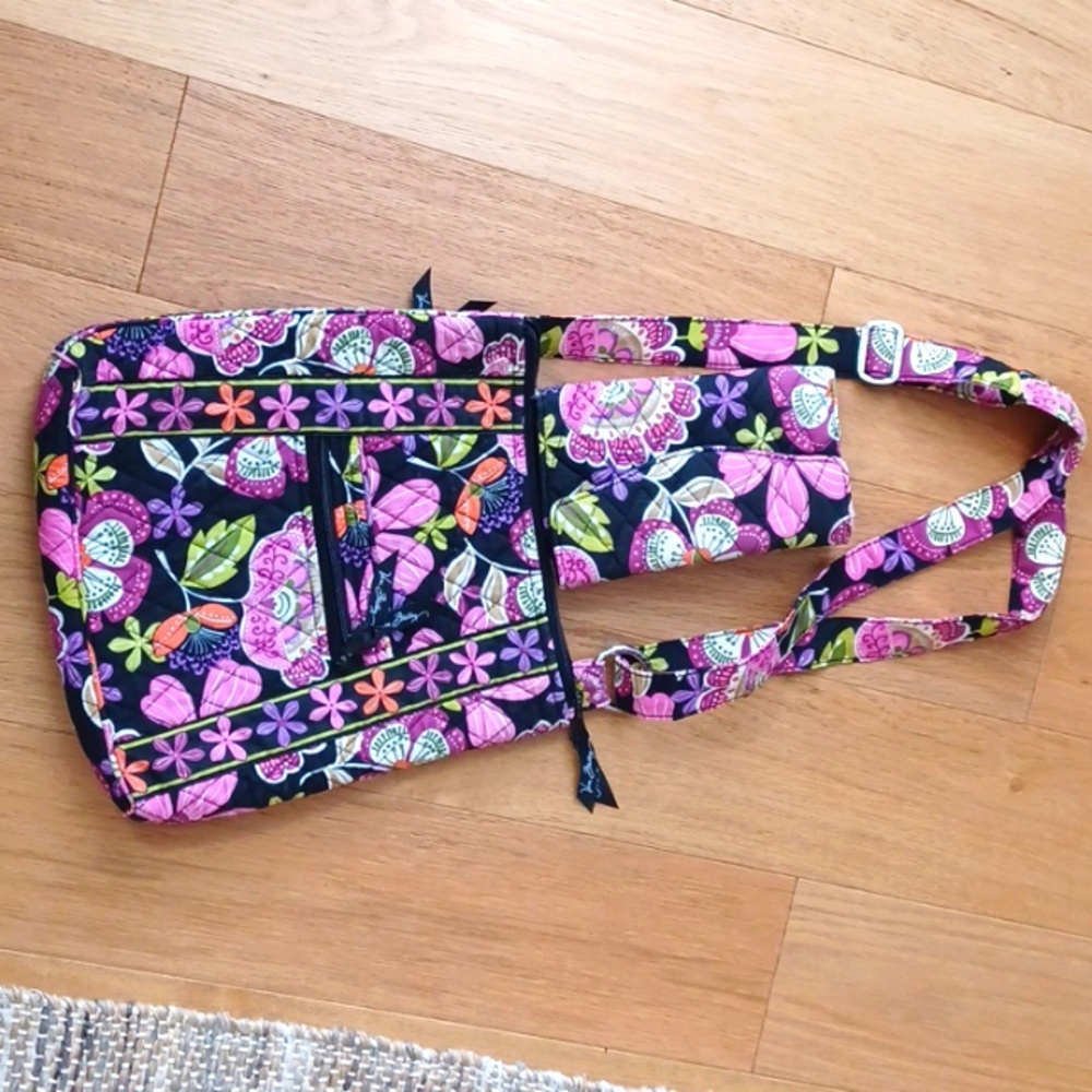 VERA BRADLEY PURSE AND WALLET